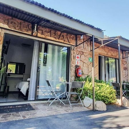Mbs Guest House Lephalale エクステリア 写真
